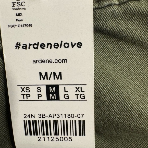 Ardene’s Women’s Green Cargo Pants - Picture 9 of 9
